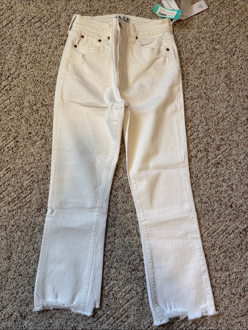 White Straight-Leg Women’s Jeans with Raw Hem